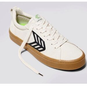 Cariuma Catiba Pro Skate Gum, Vintage White Suede/Canvas Black Logo Sneaker, New
